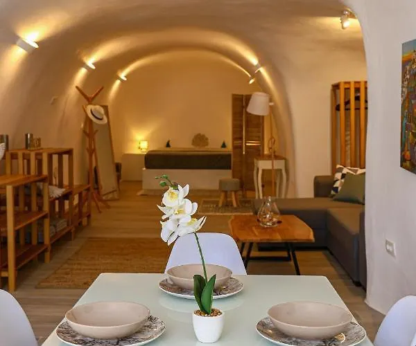 Apartment Tree Of Life 2 - Authentic Cave - Style By μρs *