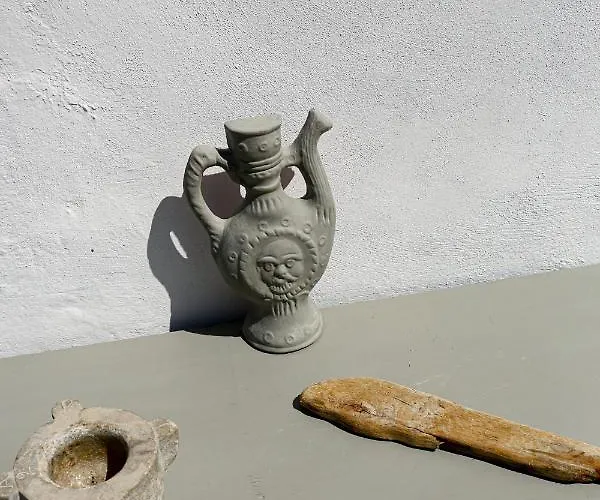 아파트 Tree Of Life 2 - Authentic Cave - Style By μρs