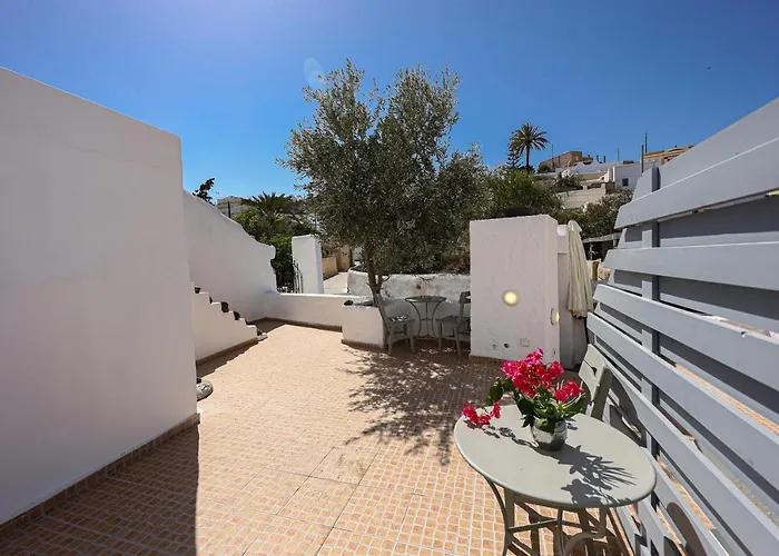 Tree Of Life 2 - Authentic Cave - Style By μρs Apartmán